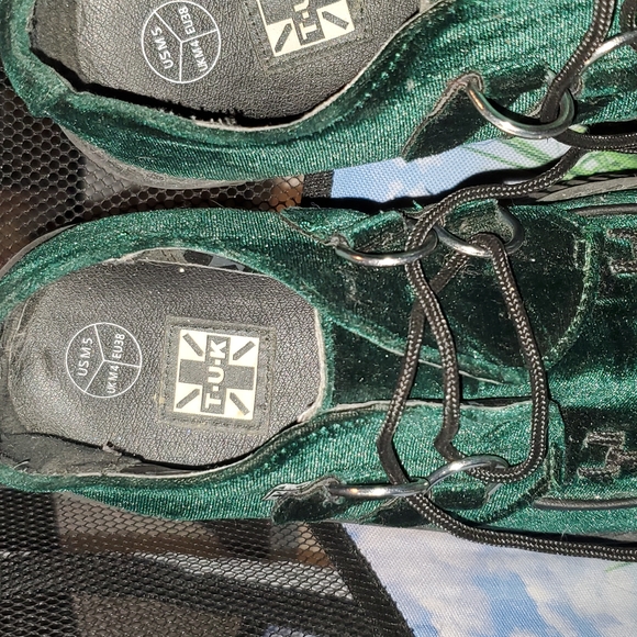 Shoes - Picture 3 of 6